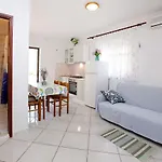 Doro Apartment *