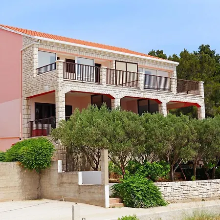 Apartman Doro *