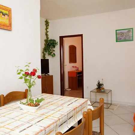 アパート Doro ヴェラ・ルカ