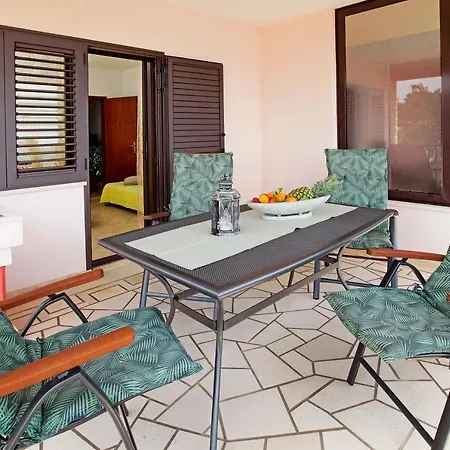 Doro Apartment